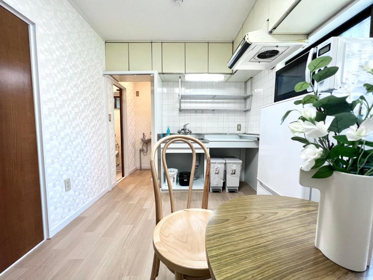 Tranquil House With 3 Bedrooms 7Min To Metro Straight To Shinjuku And Shibuya Токіо Екстер'єр фото